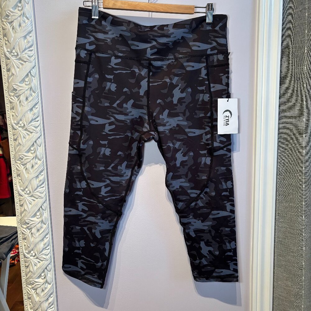 Zyia Active Light n Tight High Rise Blue Camo 20" Capris Size 16/18 NWT